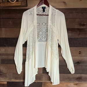 Daytrip Cream Lace-Back Open Front Tunic